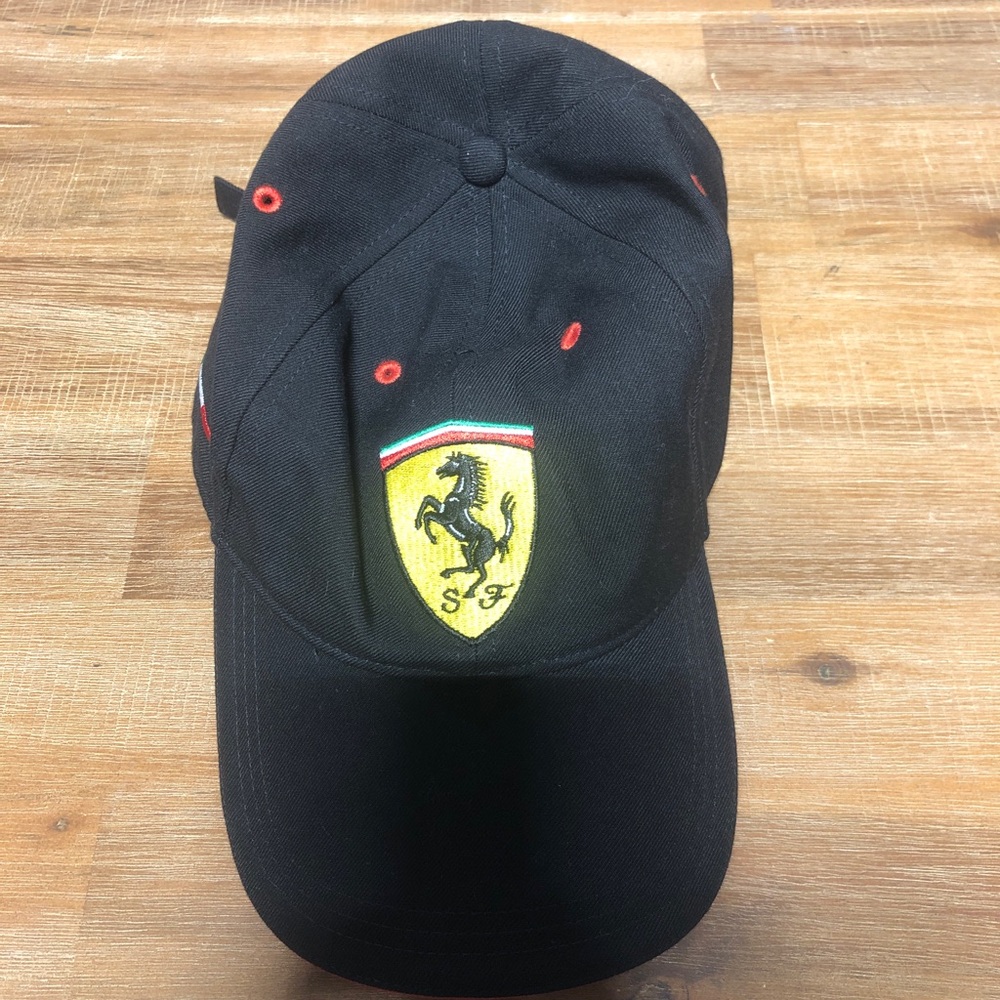 Scuderia Ferrari / Puma black hat (Korea)
